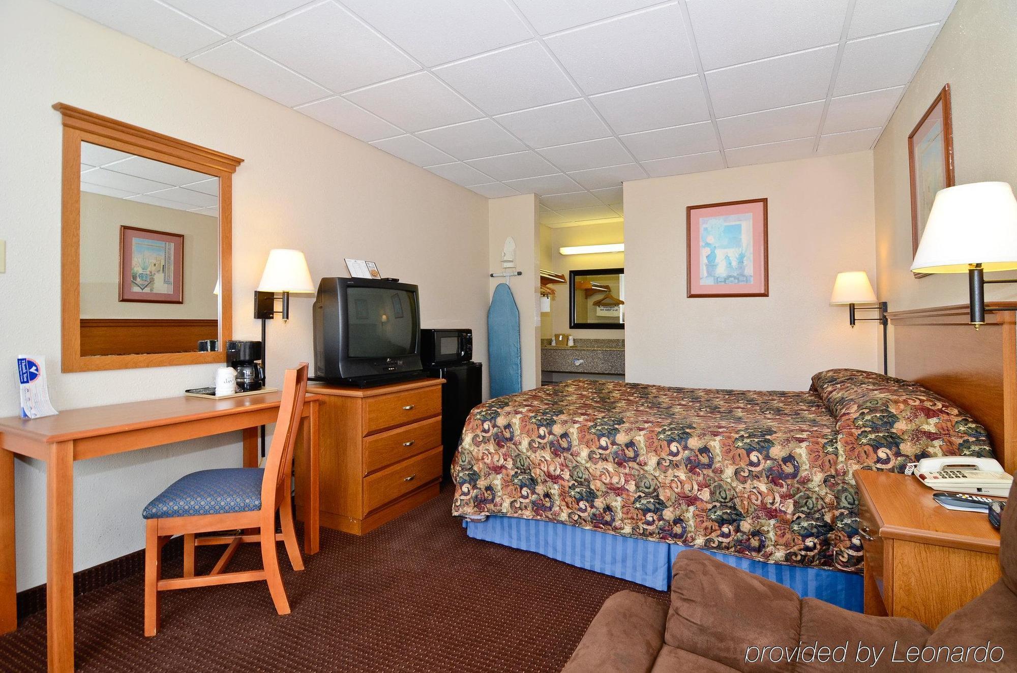 Americas Best Value Inn West Monroe Room photo