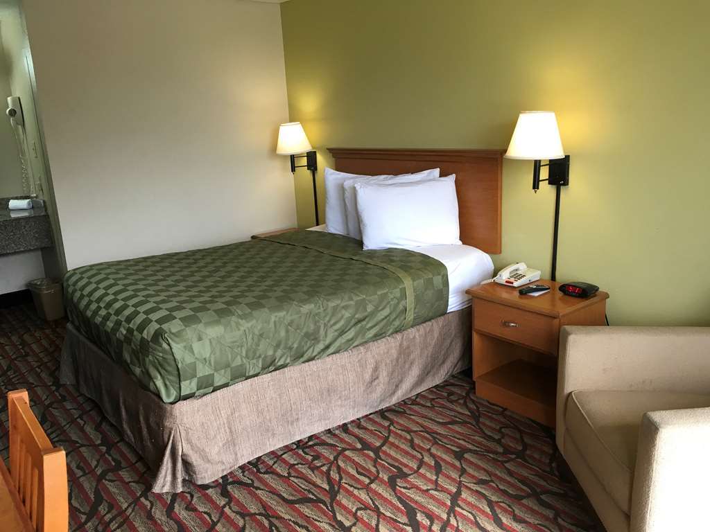 Americas Best Value Inn West Monroe Room photo