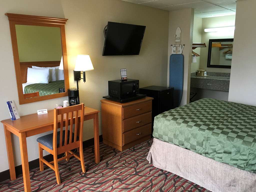 Americas Best Value Inn West Monroe Room photo